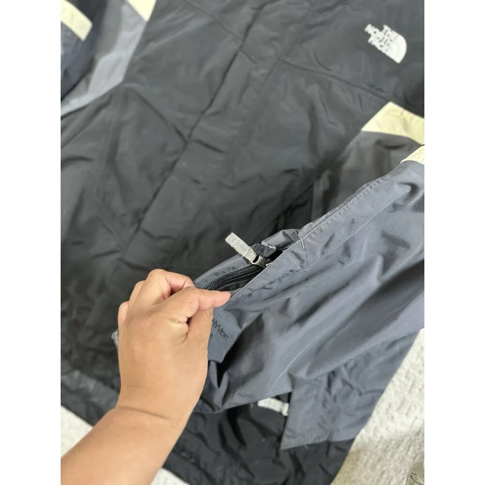 The North Face Hyvent Black And White Jacket Size large Men’s